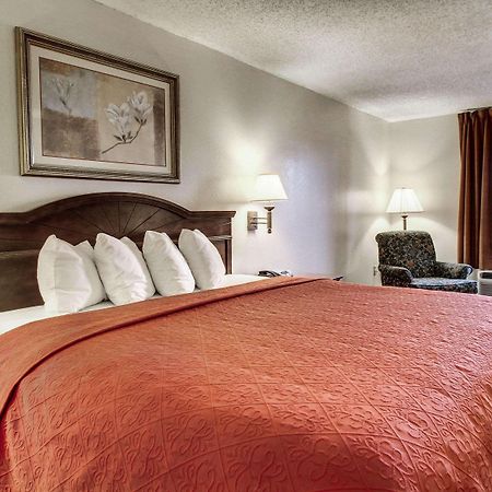 Quality Inn & Suites Clinton Εξωτερικό φωτογραφία