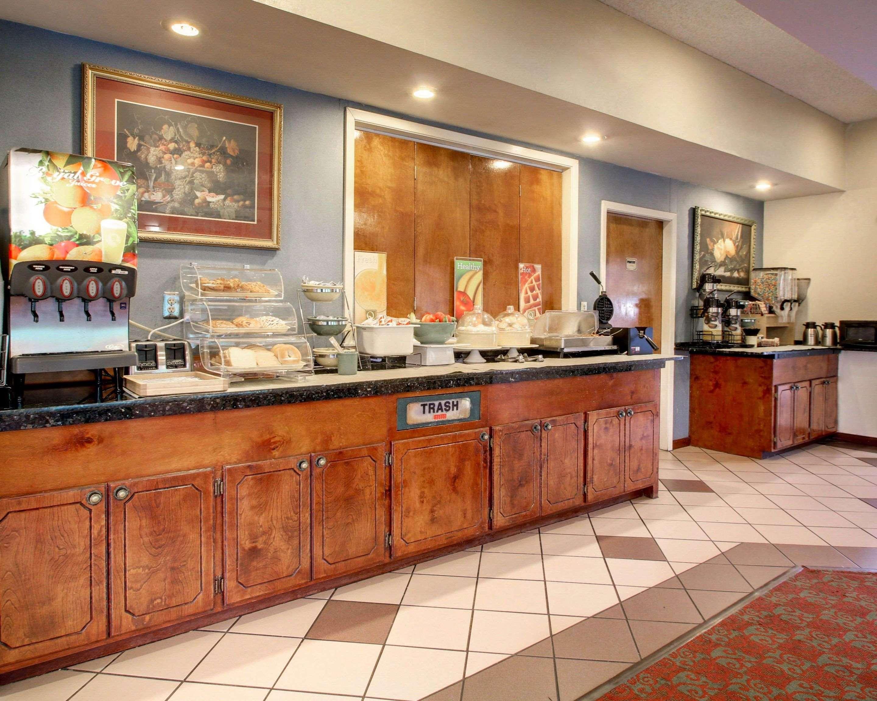 Quality Inn & Suites Clinton Εξωτερικό φωτογραφία