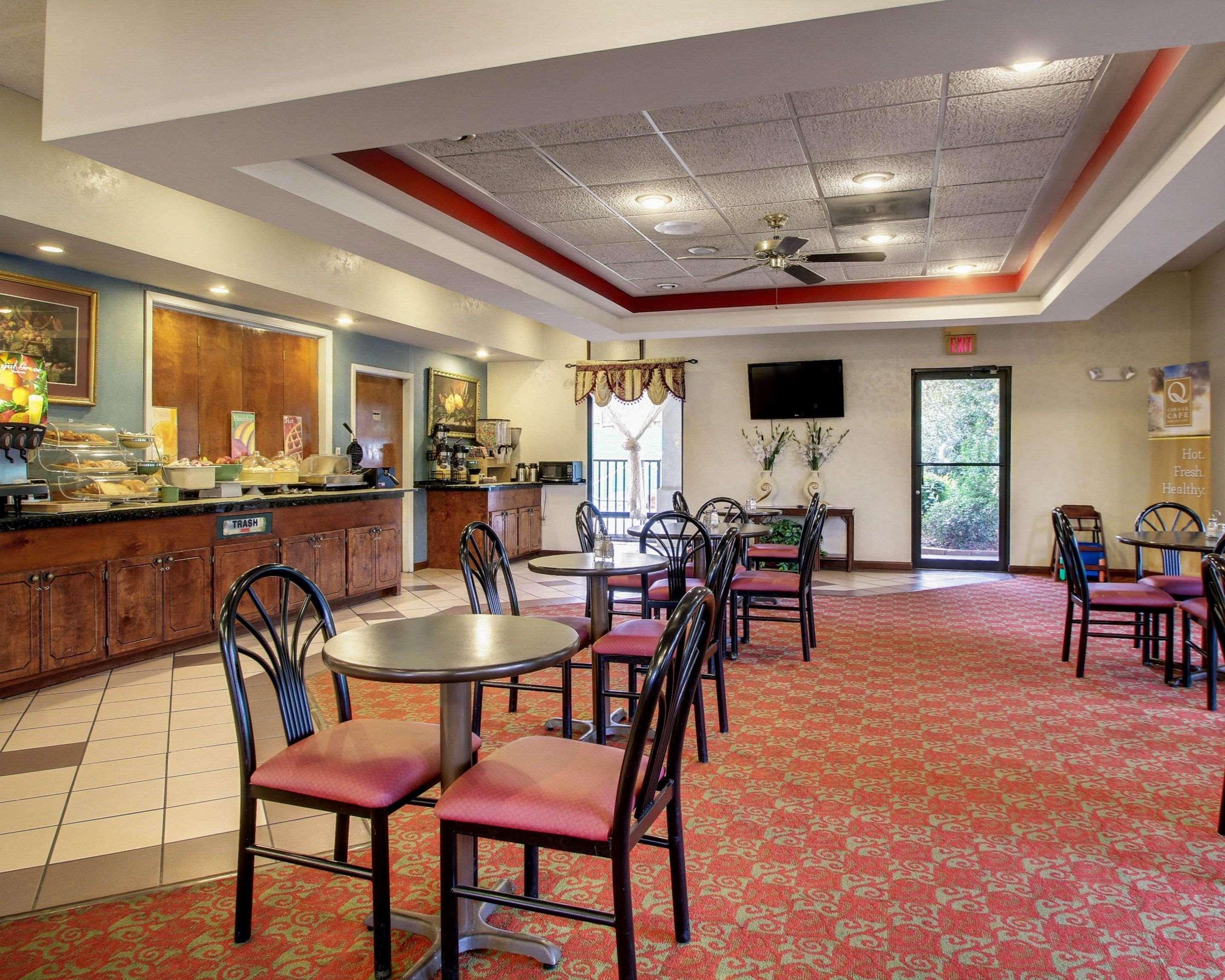 Quality Inn & Suites Clinton Εξωτερικό φωτογραφία