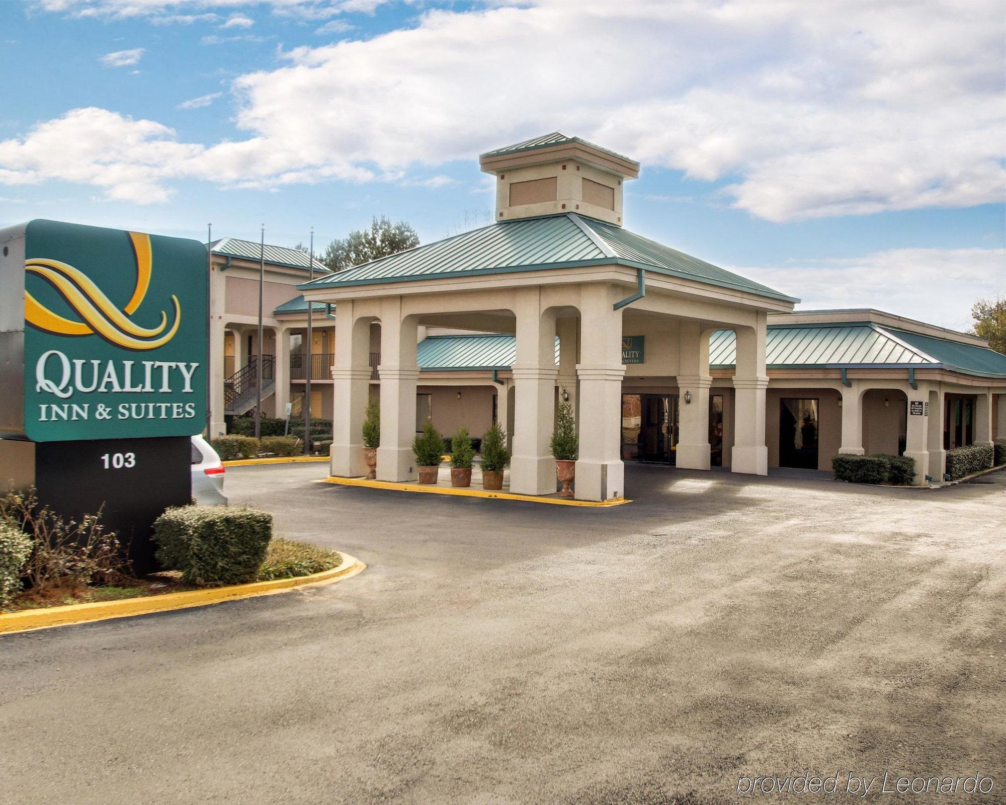 Quality Inn & Suites Clinton Εξωτερικό φωτογραφία